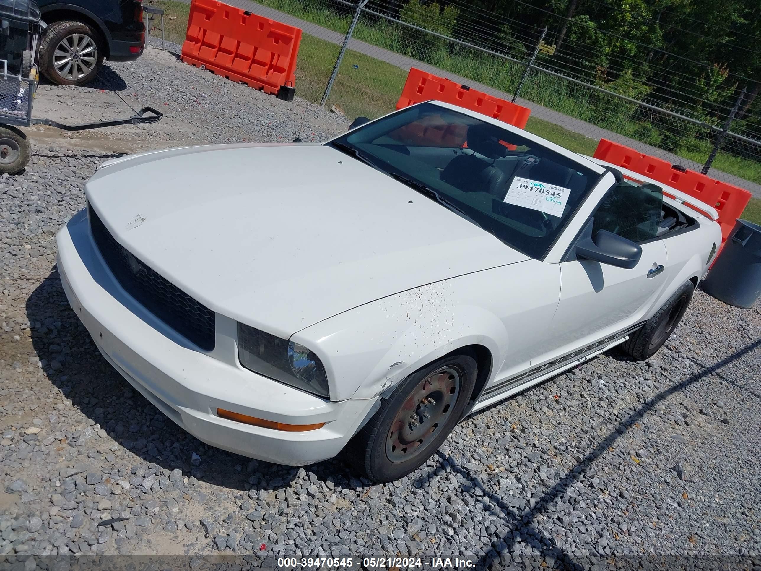 Photo 1 VIN: 1ZVFT84N155245418 - FORD MUSTANG 