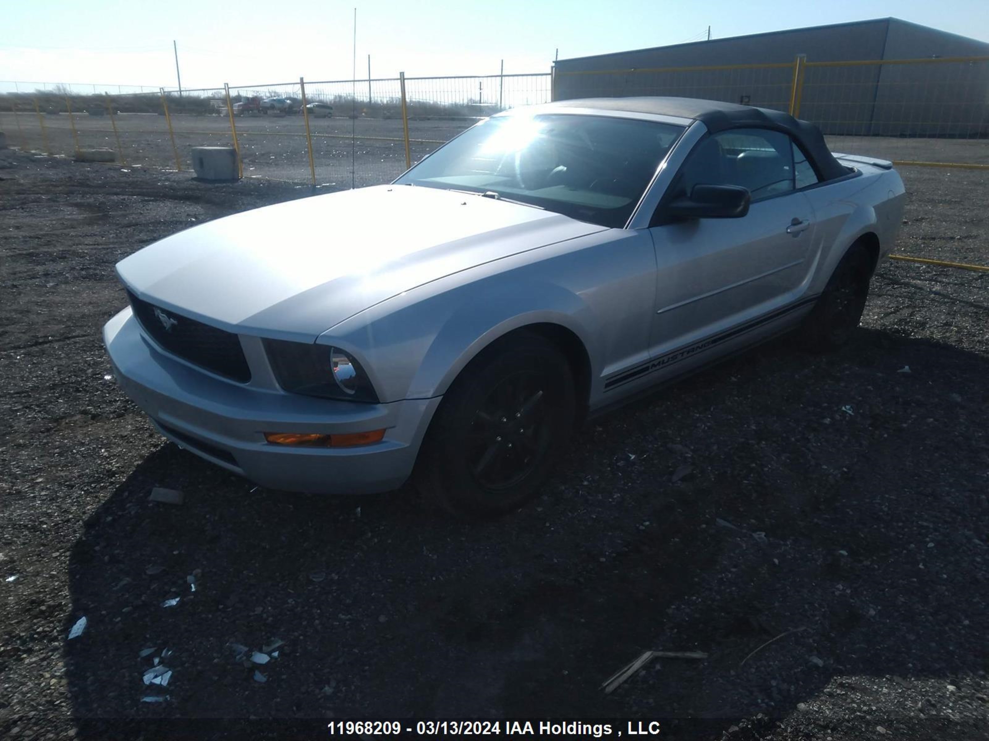 Photo 1 VIN: 1ZVFT84N175276705 - FORD MUSTANG 