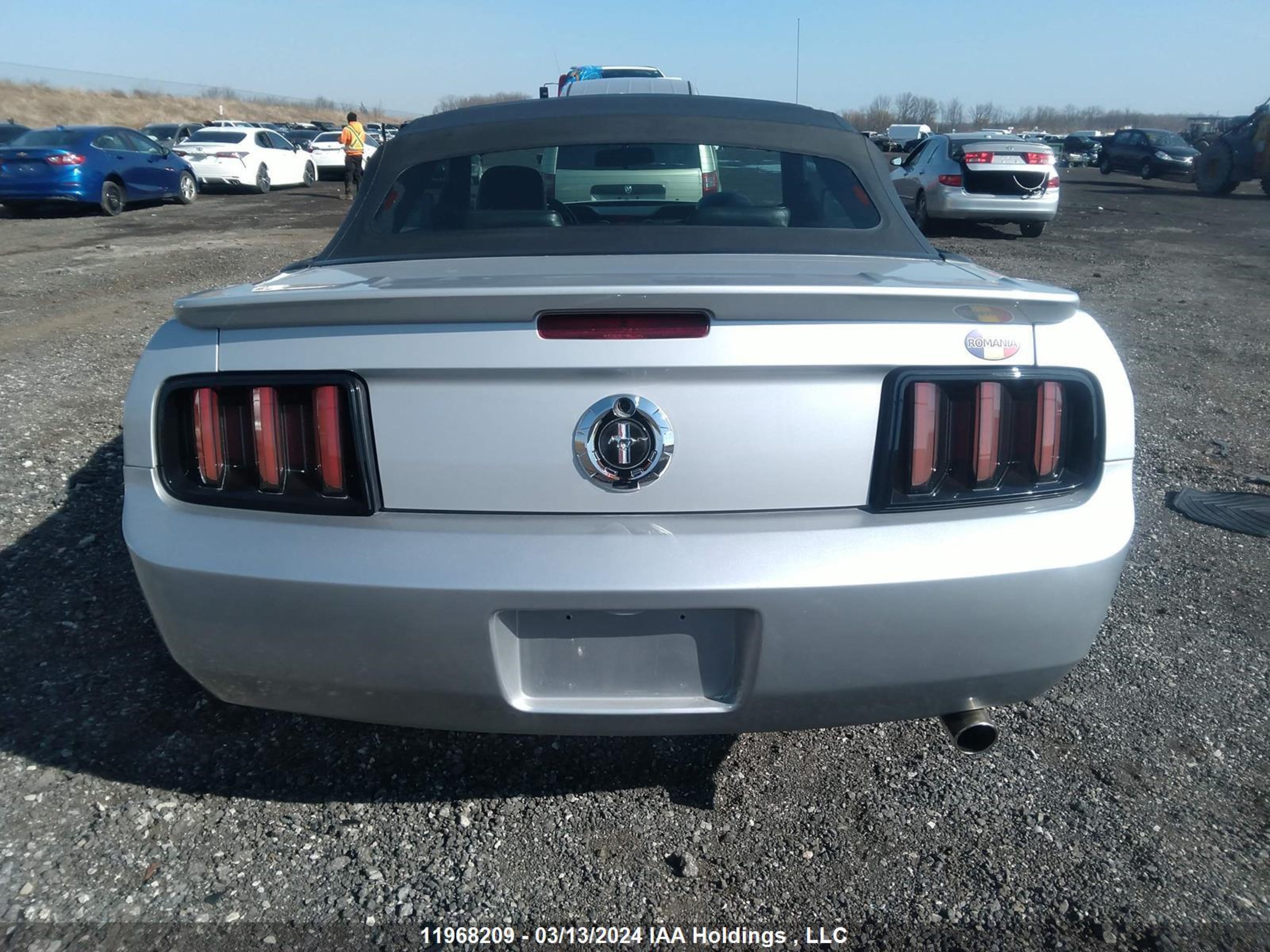 Photo 14 VIN: 1ZVFT84N175276705 - FORD MUSTANG 