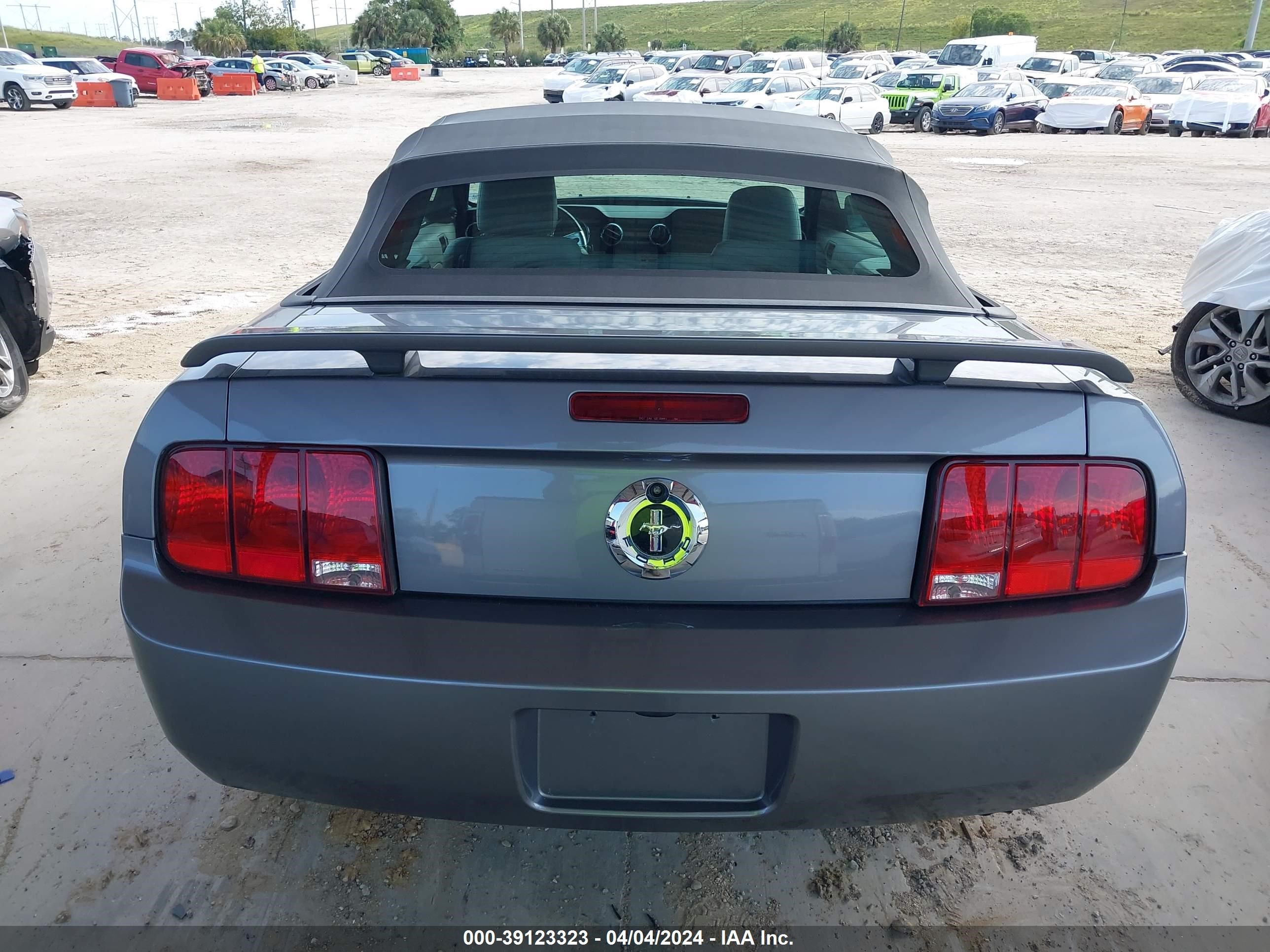 Photo 15 VIN: 1ZVFT84N265212896 - FORD MUSTANG 