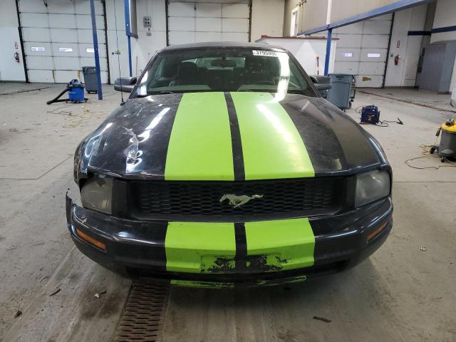 Photo 4 VIN: 1ZVFT84N355242973 - FORD MUSTANG 