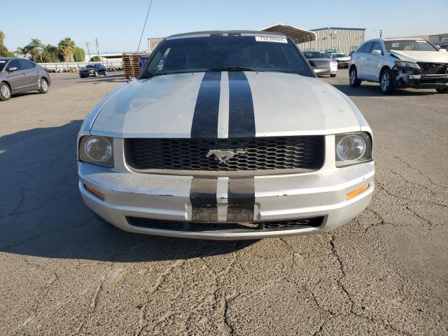 Photo 4 VIN: 1ZVFT84N365185319 - FORD MUSTANG 