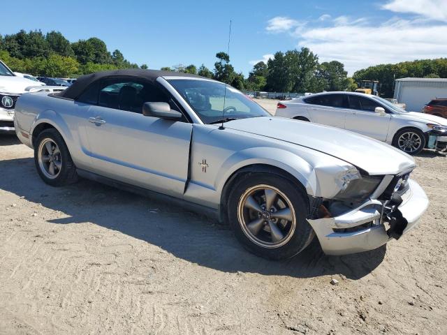 Photo 3 VIN: 1ZVFT84N365250525 - FORD MUSTANG 