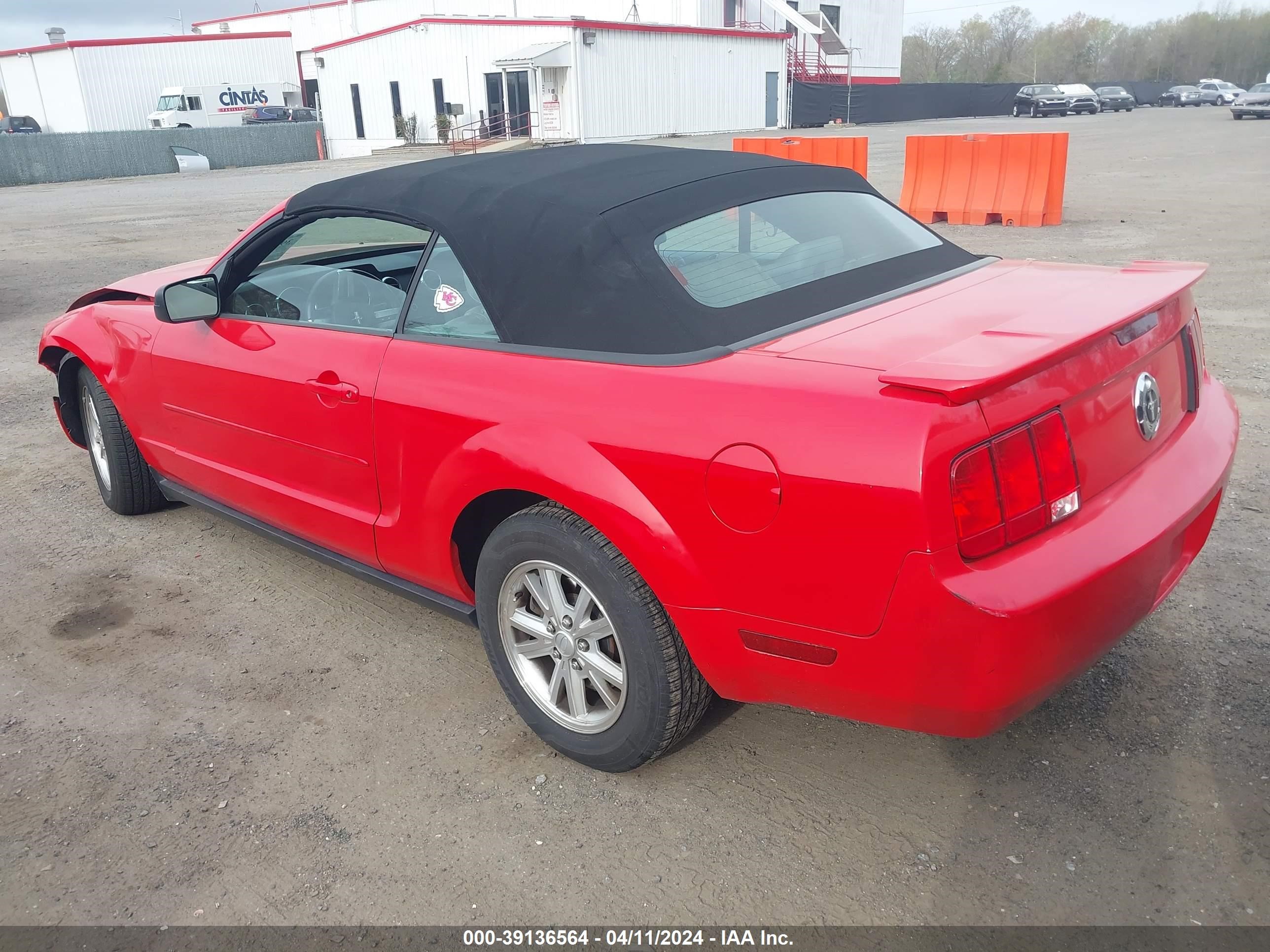 Photo 2 VIN: 1ZVFT84N375344891 - FORD MUSTANG 