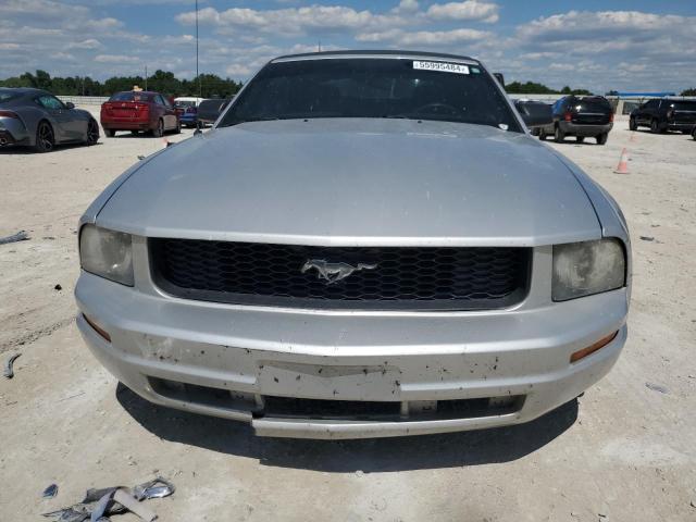 Photo 4 VIN: 1ZVFT84N455228578 - FORD MUSTANG 