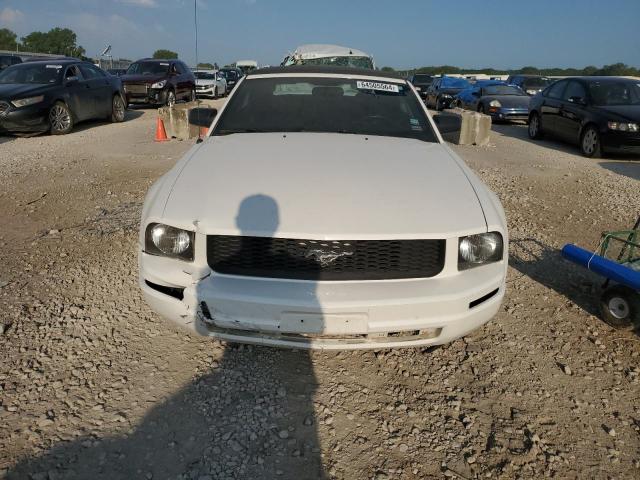 Photo 4 VIN: 1ZVFT84N455231836 - FORD MUSTANG 