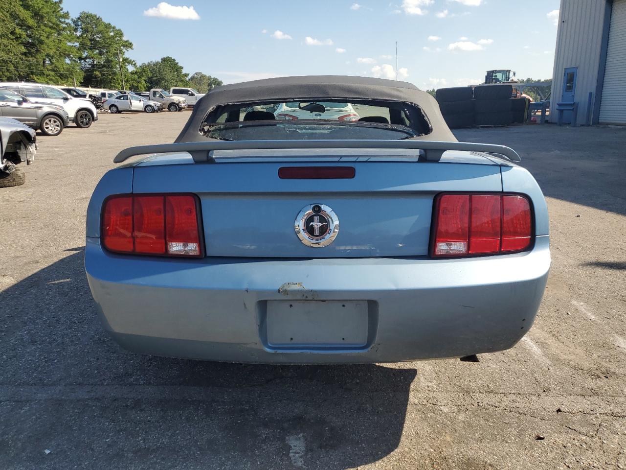 Photo 5 VIN: 1ZVFT84N465111021 - FORD MUSTANG 