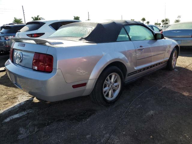 Photo 2 VIN: 1ZVFT84N555225088 - FORD MUSTANG 