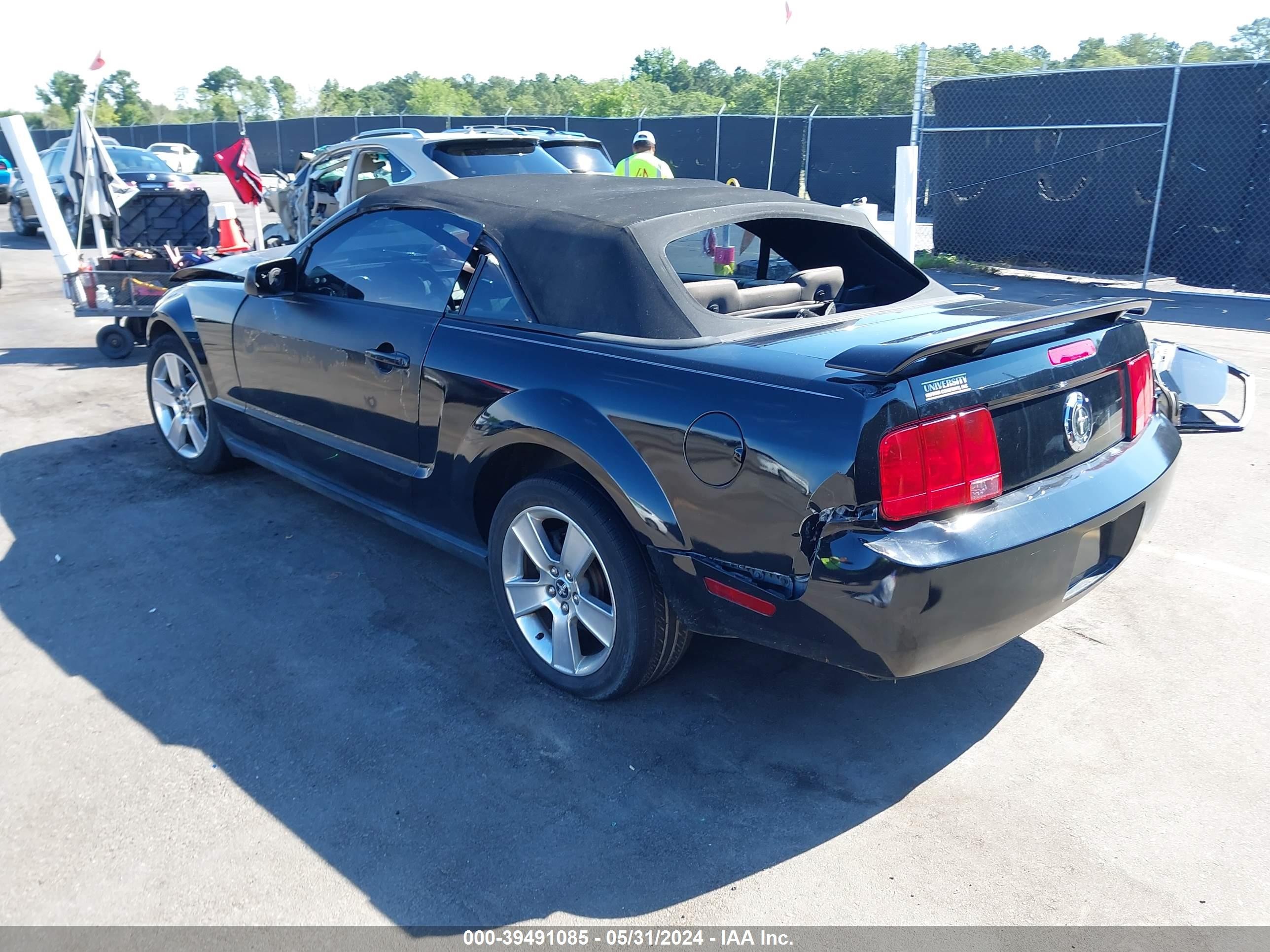 Photo 2 VIN: 1ZVFT84N555259676 - FORD MUSTANG 