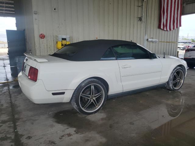 Photo 2 VIN: 1ZVFT84N565202458 - FORD MUSTANG 