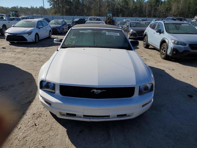 Photo 4 VIN: 1ZVFT84N575354774 - FORD MUSTANG 