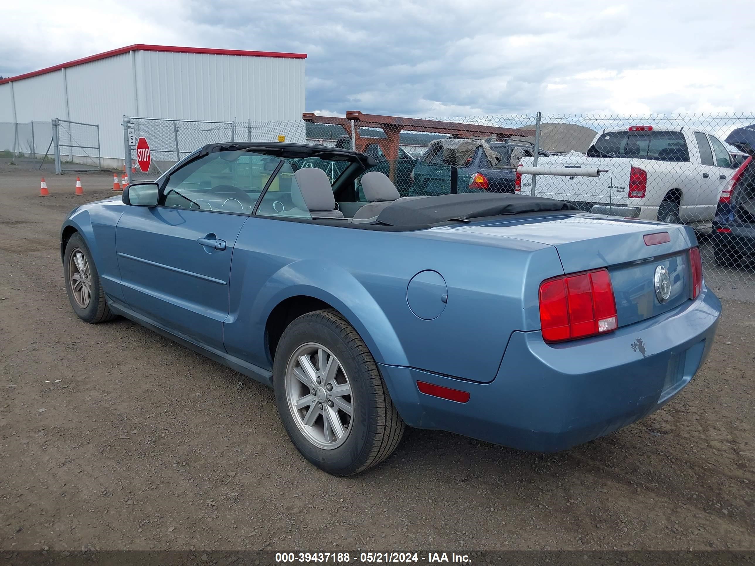 Photo 2 VIN: 1ZVFT84N775278944 - FORD MUSTANG 