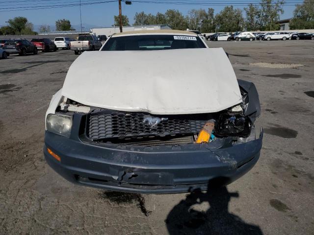 Photo 4 VIN: 1ZVFT84N855257775 - FORD MUSTANG 