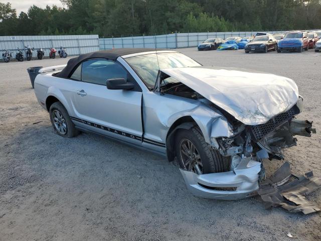 Photo 3 VIN: 1ZVFT84N865239438 - FORD MUSTANG 