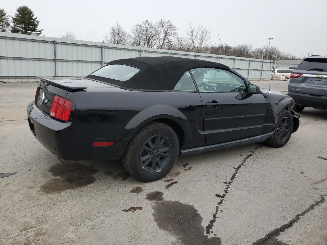 Photo 2 VIN: 1ZVFT84N975330610 - FORD MUSTANG 