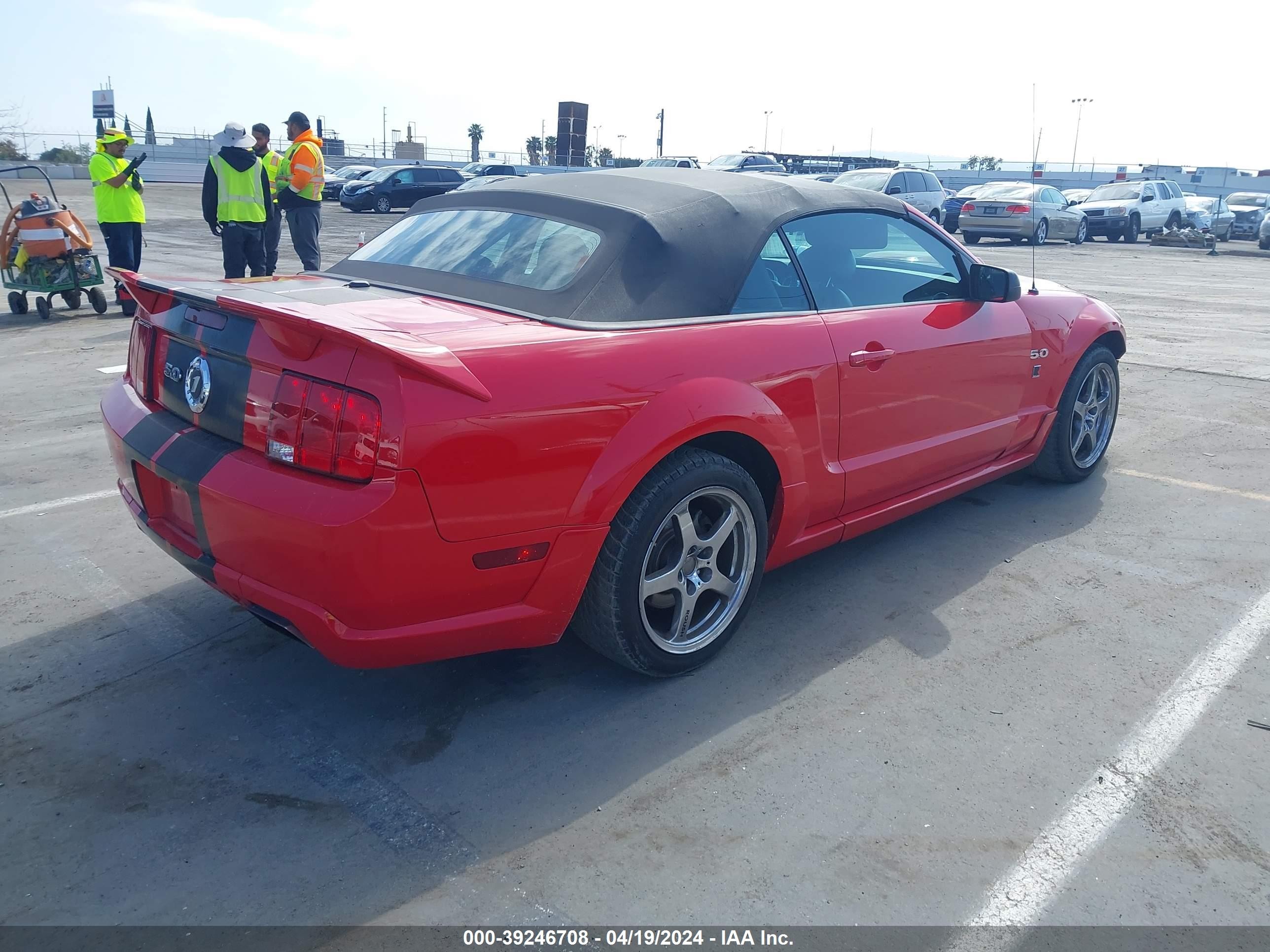 Photo 3 VIN: 1ZVFT85H465143525 - FORD MUSTANG 