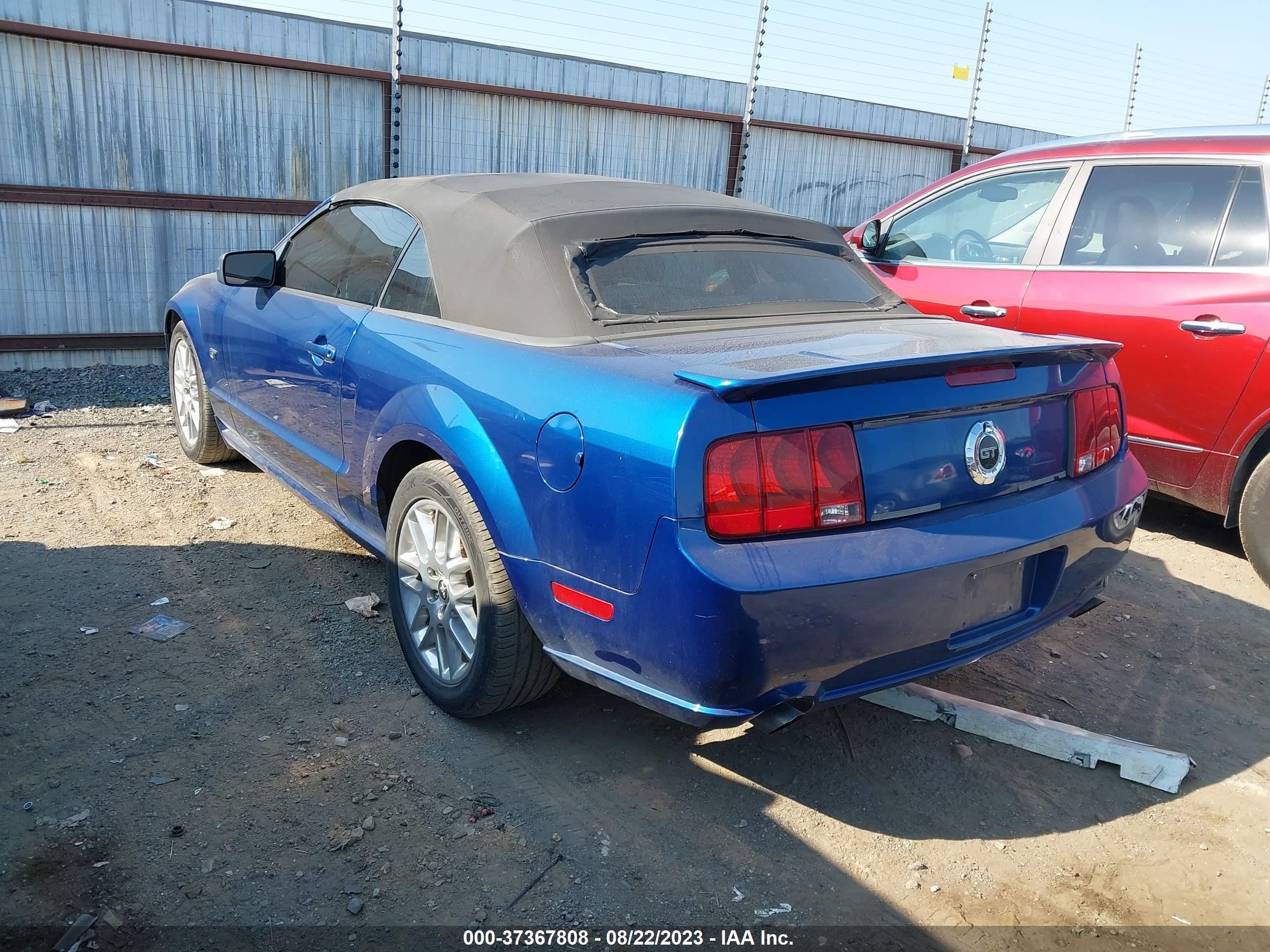 Photo 2 VIN: 1ZVFT85H765137847 - FORD MUSTANG 