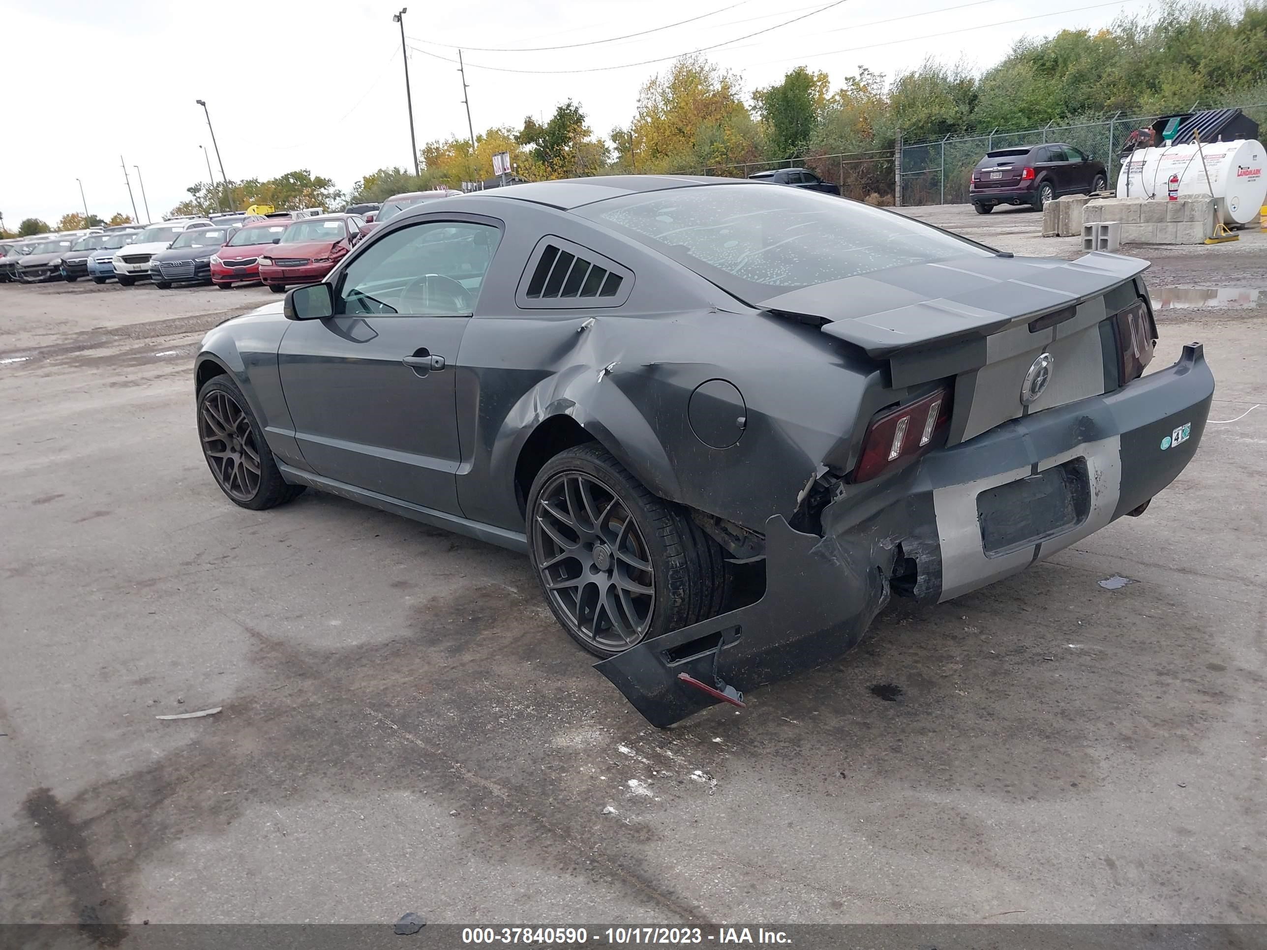 Photo 2 VIN: 1ZVHT80N175324220 - FORD MUSTANG 