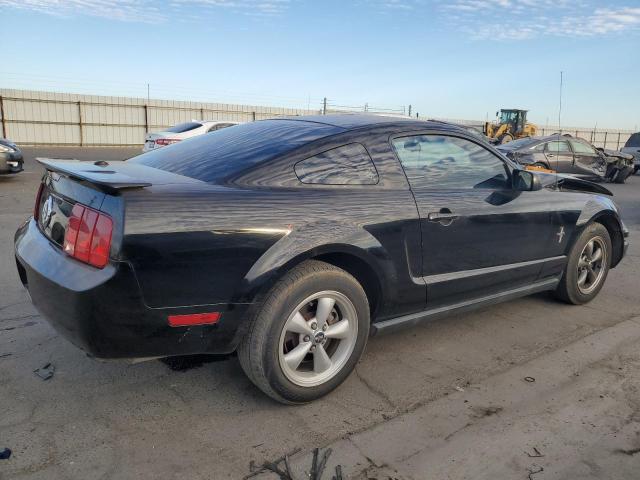 Photo 2 VIN: 1ZVHT80N285159425 - FORD MUSTANG 