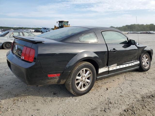 Photo 2 VIN: 1ZVHT80N385136879 - FORD MUSTANG 