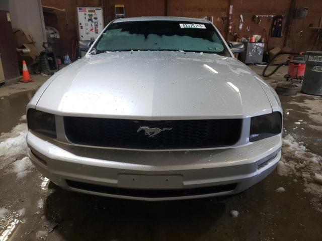 Photo 4 VIN: 1ZVHT80N385208423 - FORD MUSTANG 