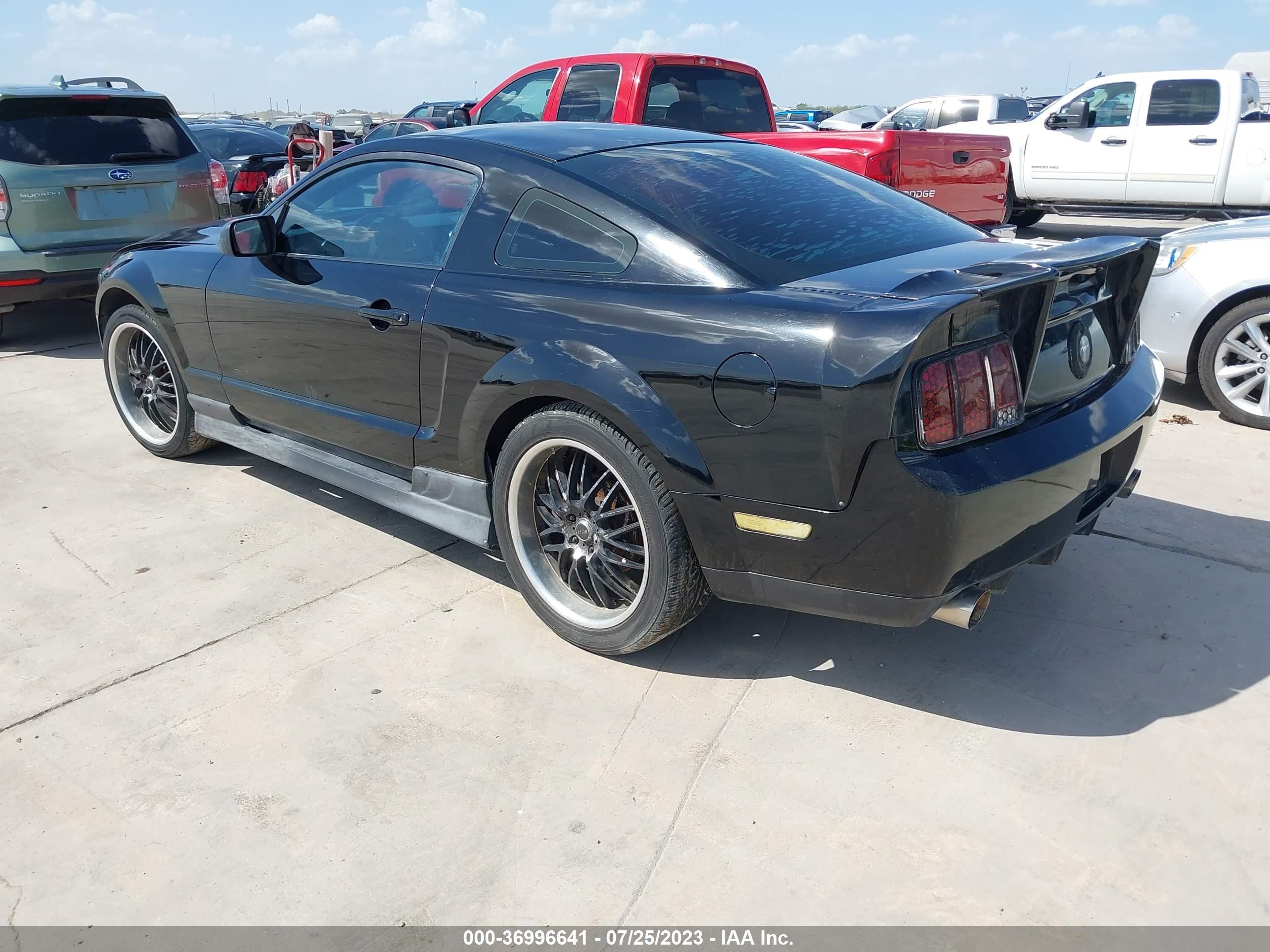 Photo 2 VIN: 1ZVHT80N485125793 - FORD MUSTANG 