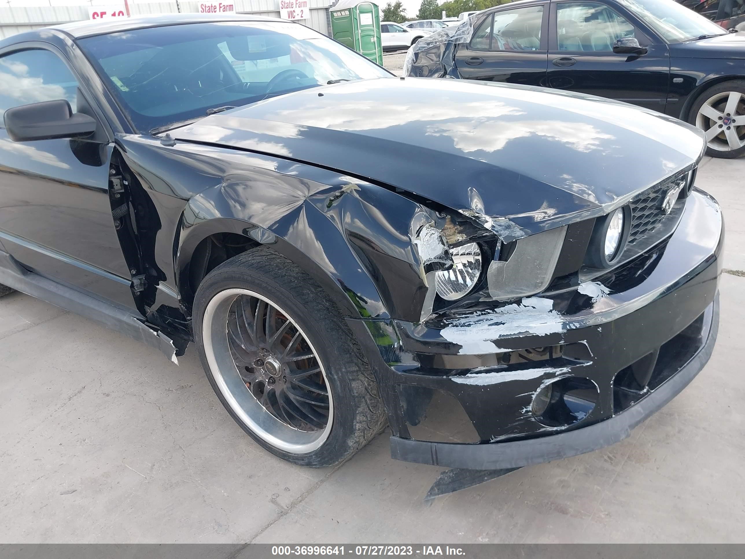 Photo 5 VIN: 1ZVHT80N485125793 - FORD MUSTANG 