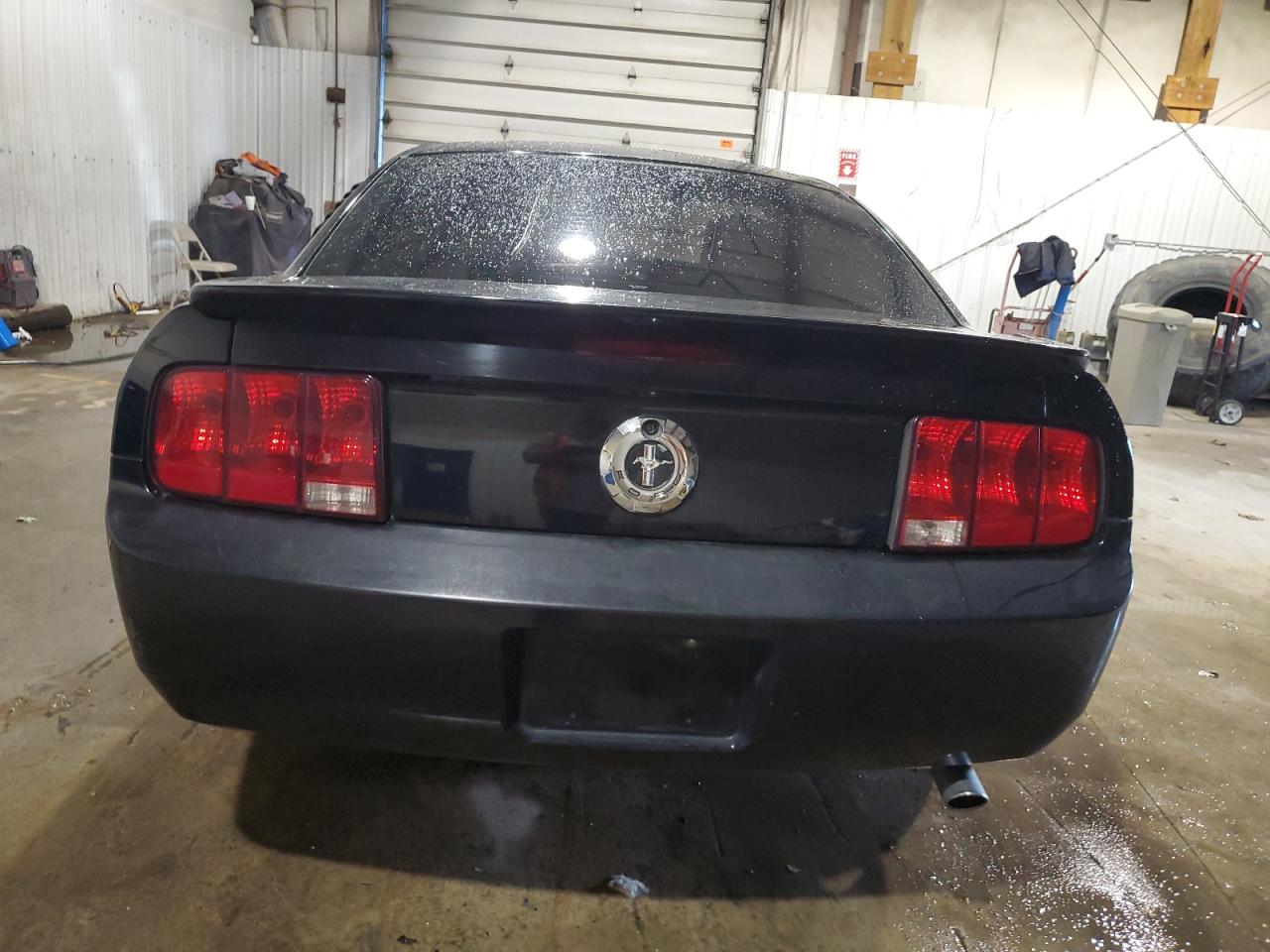 Photo 5 VIN: 1ZVHT80N585104371 - FORD MUSTANG 