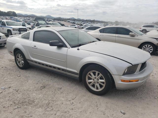 Photo 3 VIN: 1ZVHT80N585188255 - FORD MUSTANG 