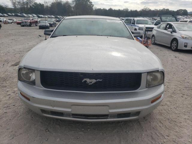 Photo 4 VIN: 1ZVHT80N585188255 - FORD MUSTANG 