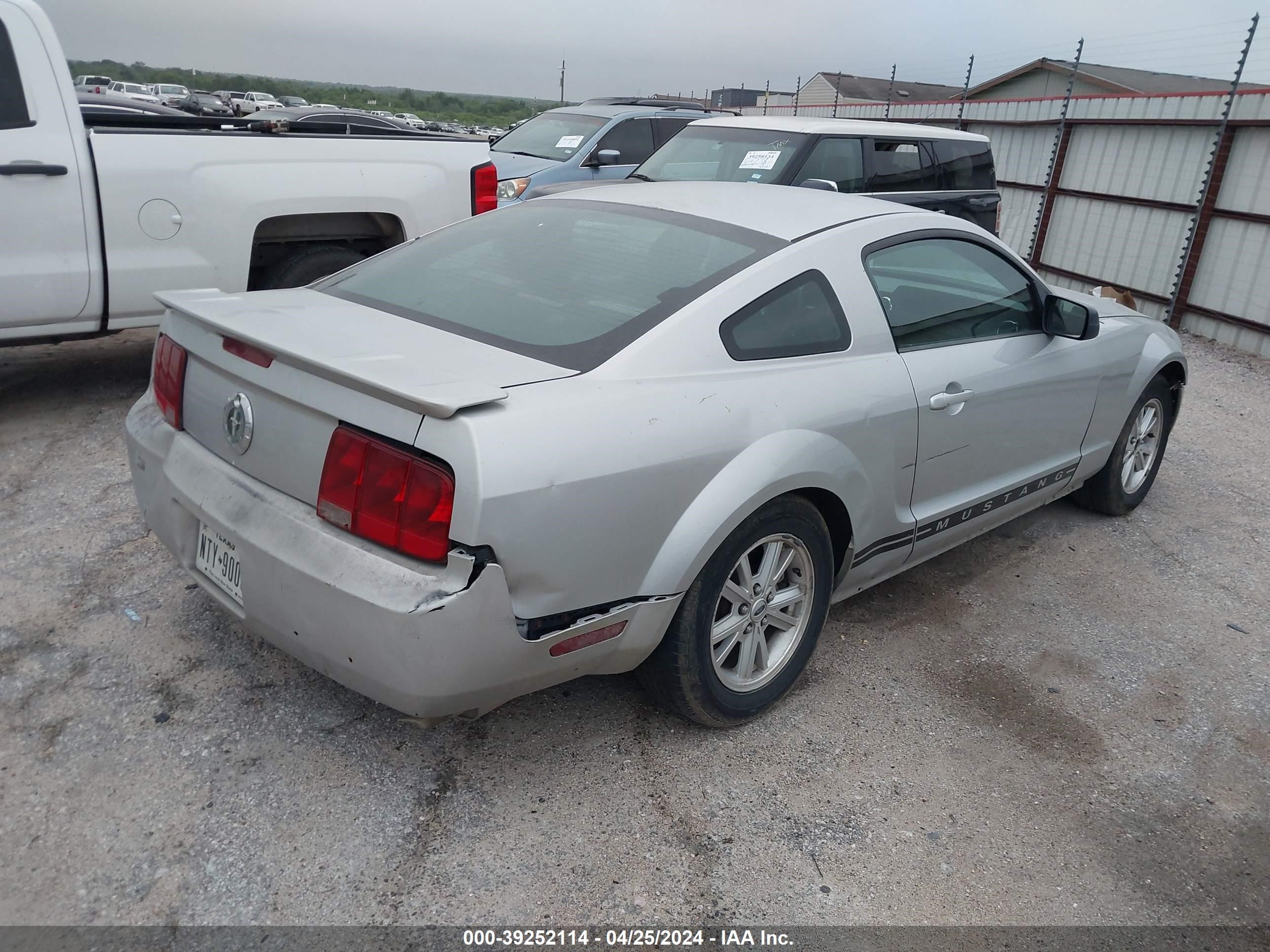 Photo 3 VIN: 1ZVHT80N695109225 - FORD MUSTANG 