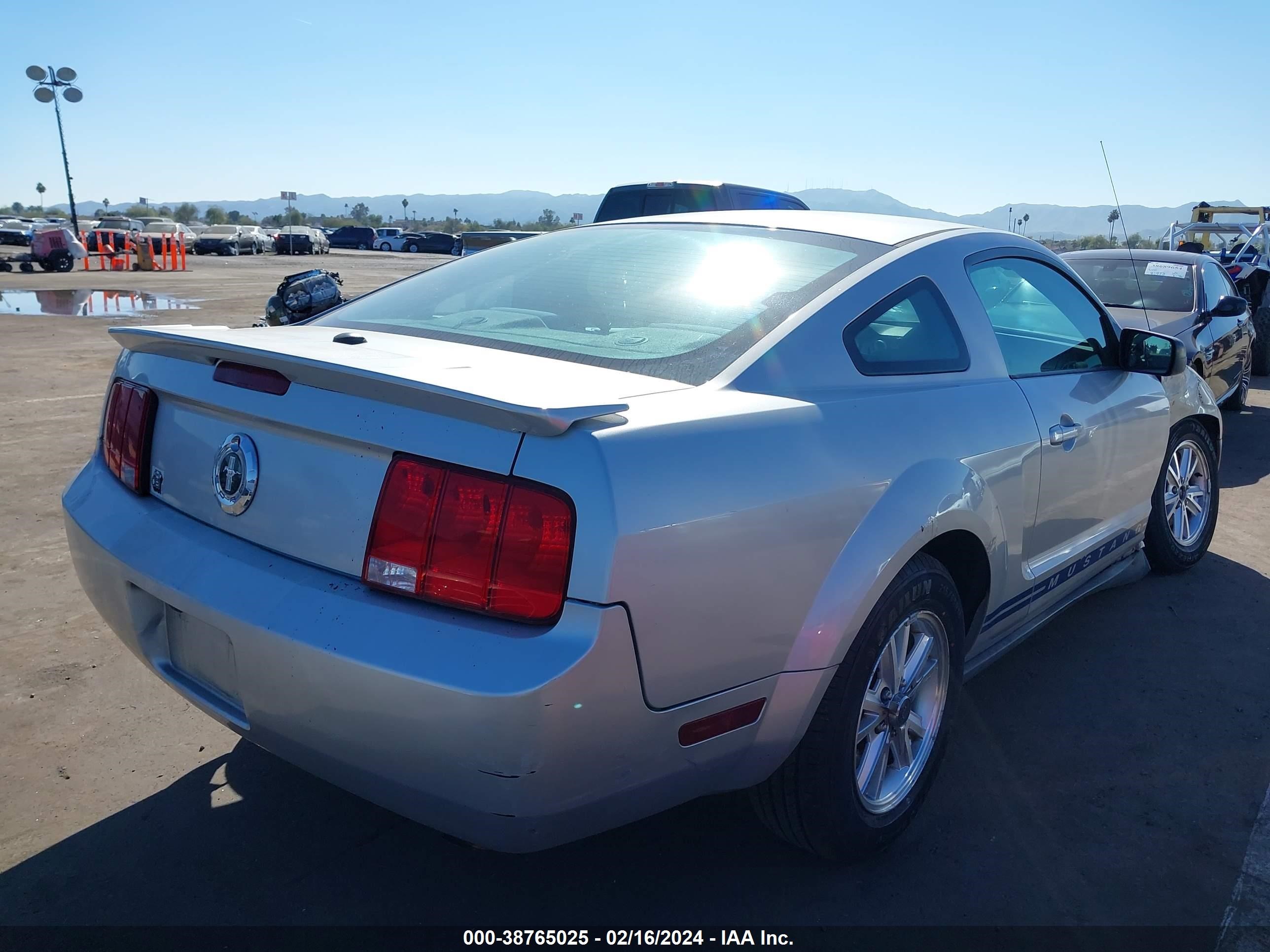 Photo 3 VIN: 1ZVHT80N795139866 - FORD MUSTANG 