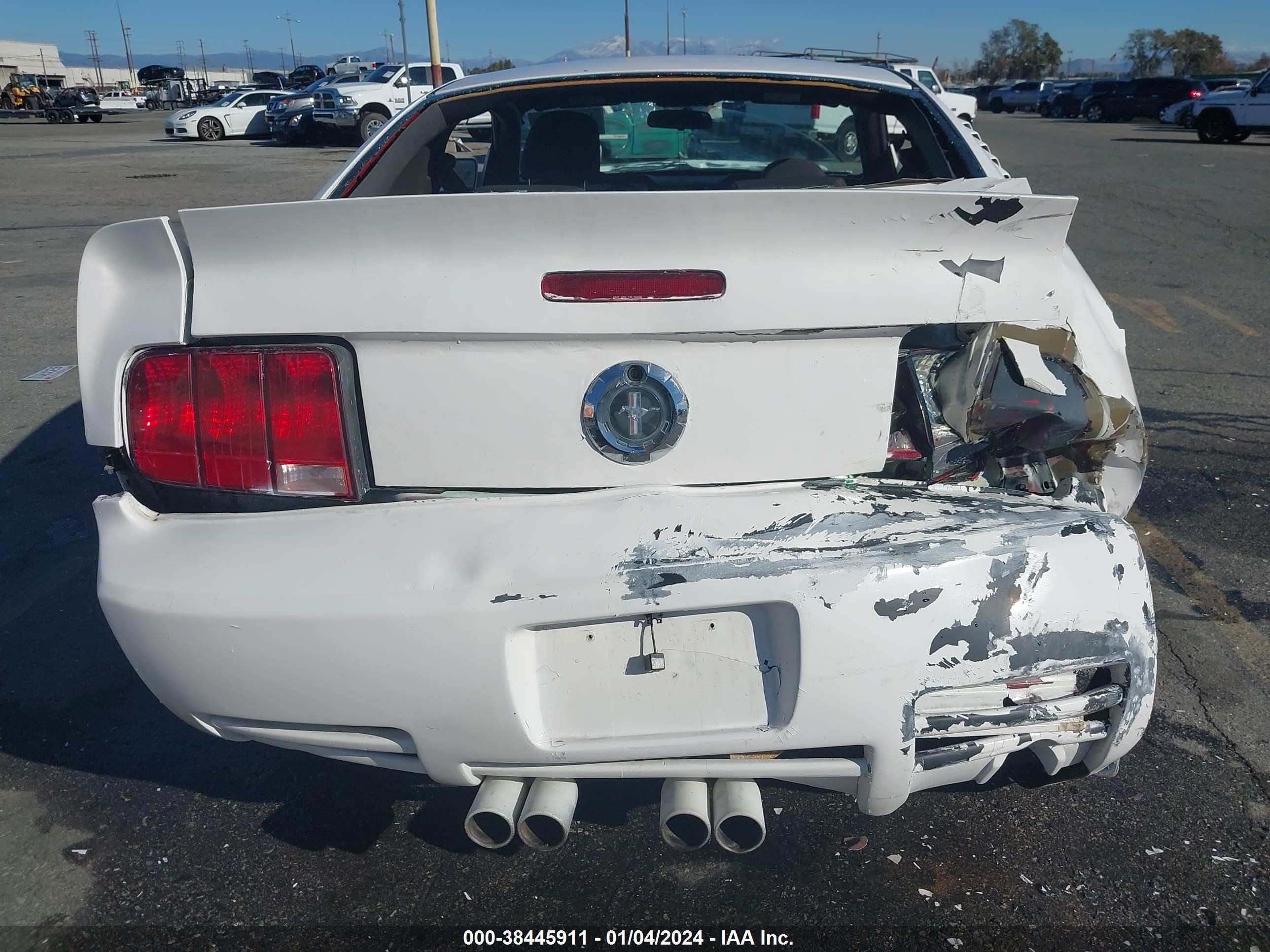 Photo 15 VIN: 1ZVHT80N885135050 - FORD MUSTANG 