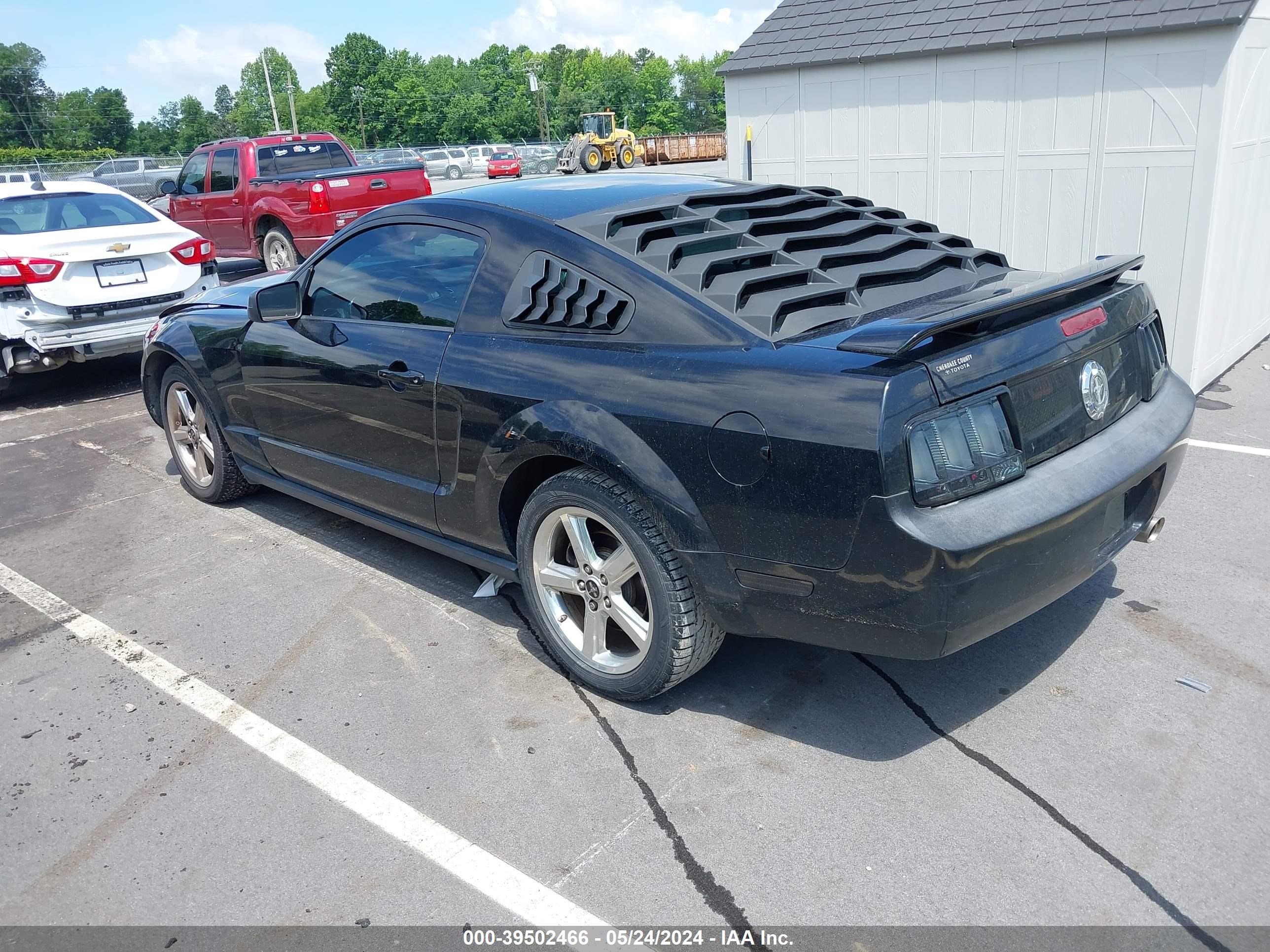 Photo 2 VIN: 1ZVHT80N885141320 - FORD MUSTANG 