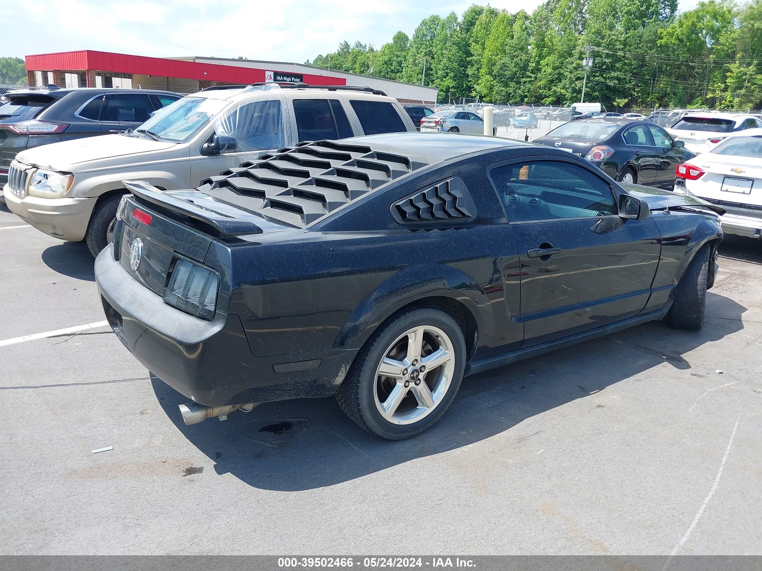 Photo 3 VIN: 1ZVHT80N885141320 - FORD MUSTANG 