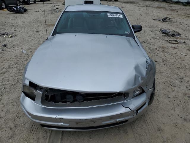 Photo 4 VIN: 1ZVHT80N895128116 - FORD MUSTANG 