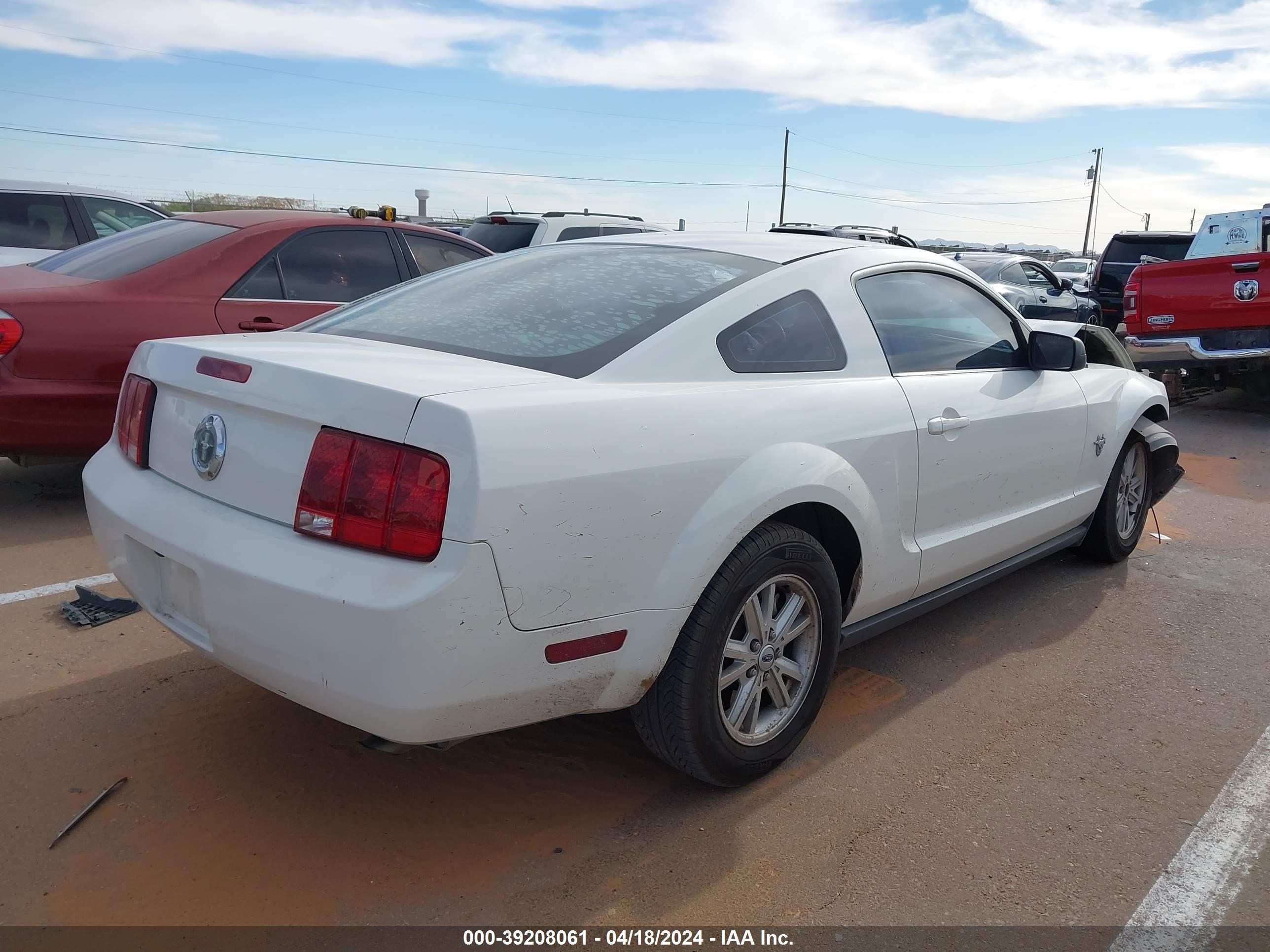 Photo 3 VIN: 1ZVHT80N995134152 - FORD MUSTANG 