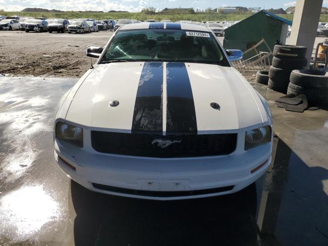 Photo 4 VIN: 1ZVHT80NX85109095 - FORD MUSTANG 