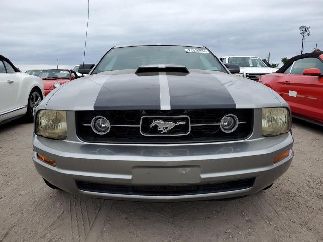 Photo 4 VIN: 1ZVHT80NX85168020 - FORD MUSTANG 