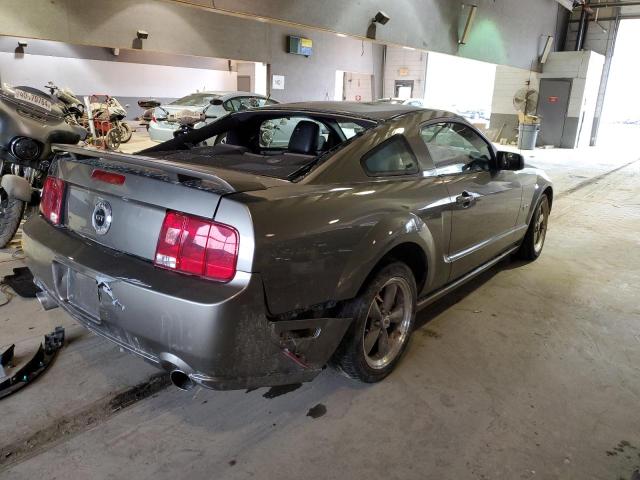 Photo 2 VIN: 1ZVHT82H255222526 - FORD MUSTANG GT 