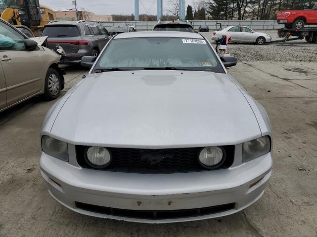 Photo 4 VIN: 1ZVHT82H355112214 - FORD MUSTANG 