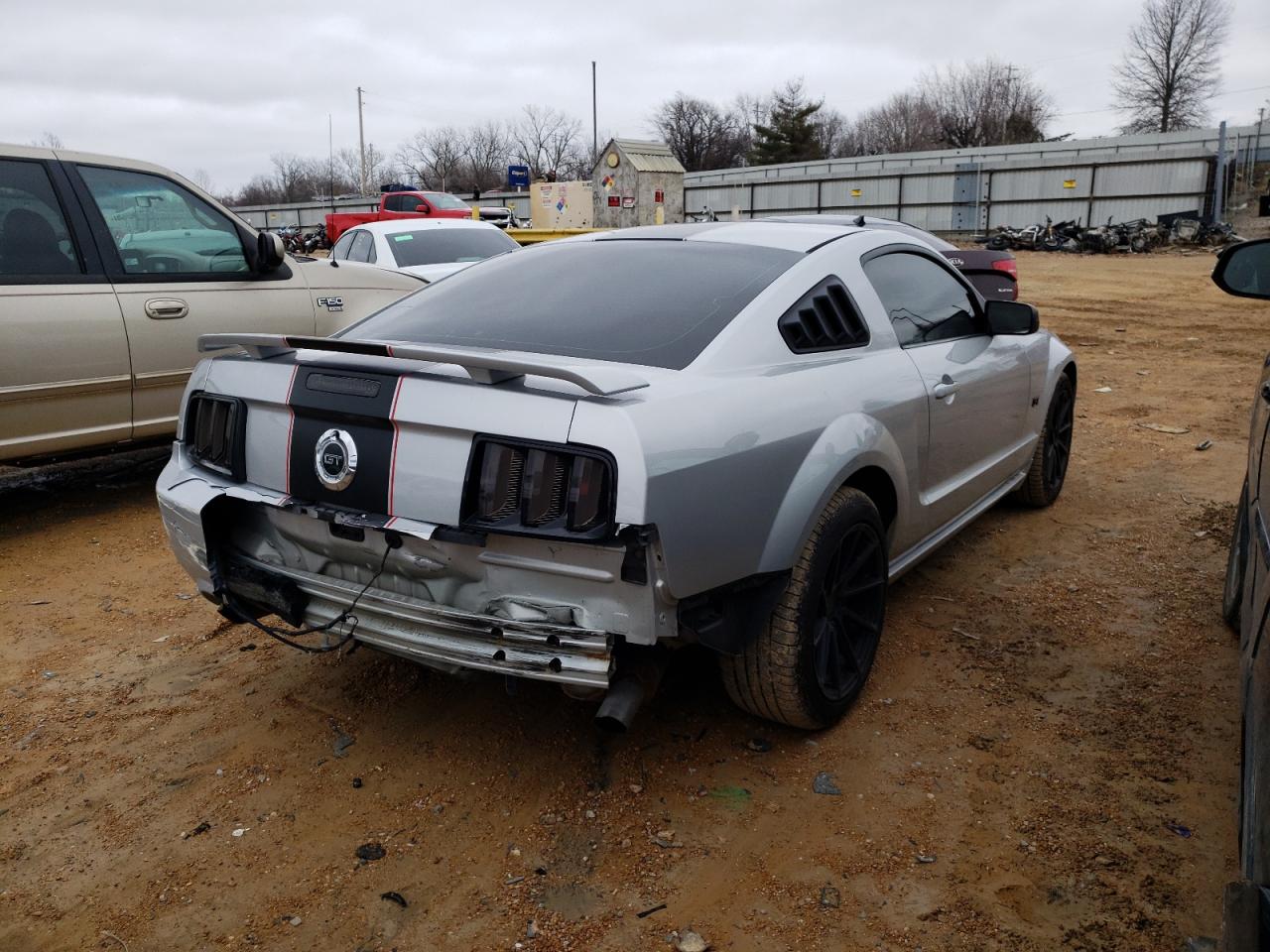 Photo 2 VIN: 1ZVHT82H365148728 - FORD MUSTANG 