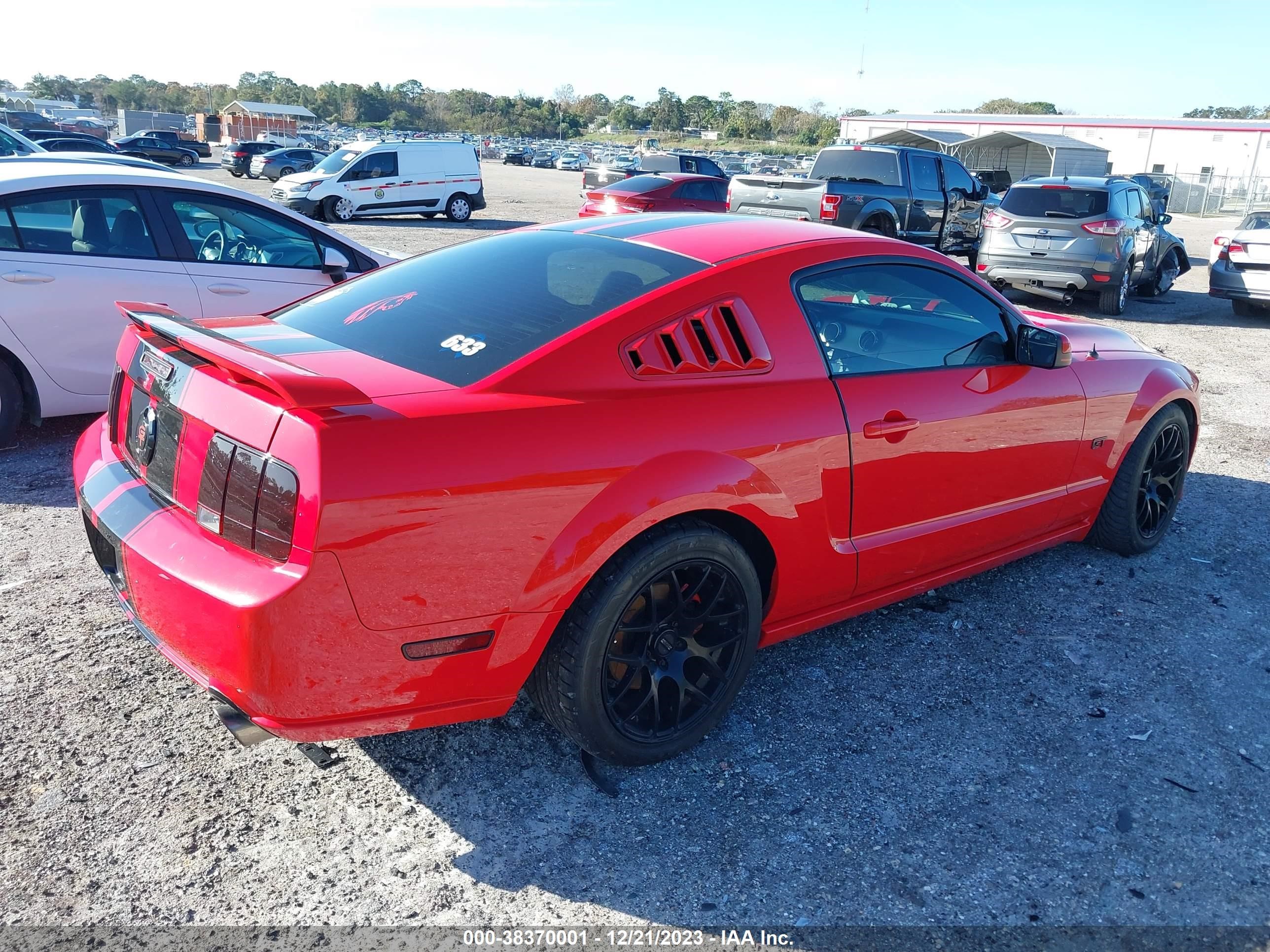 Photo 3 VIN: 1ZVHT82H555230524 - FORD MUSTANG GT 