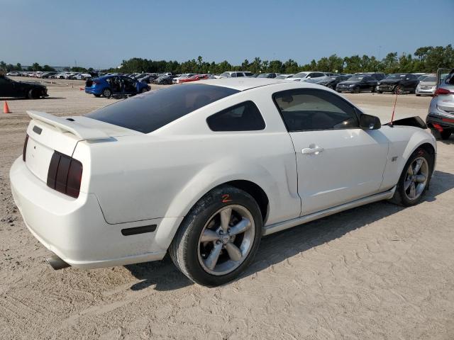 Photo 2 VIN: 1ZVHT82H675216487 - FORD MUSTANG GT 