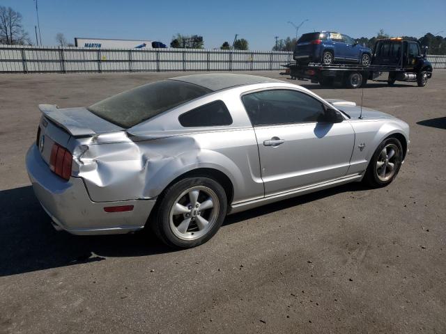 Photo 2 VIN: 1ZVHT82H695116330 - FORD MUSTANG 