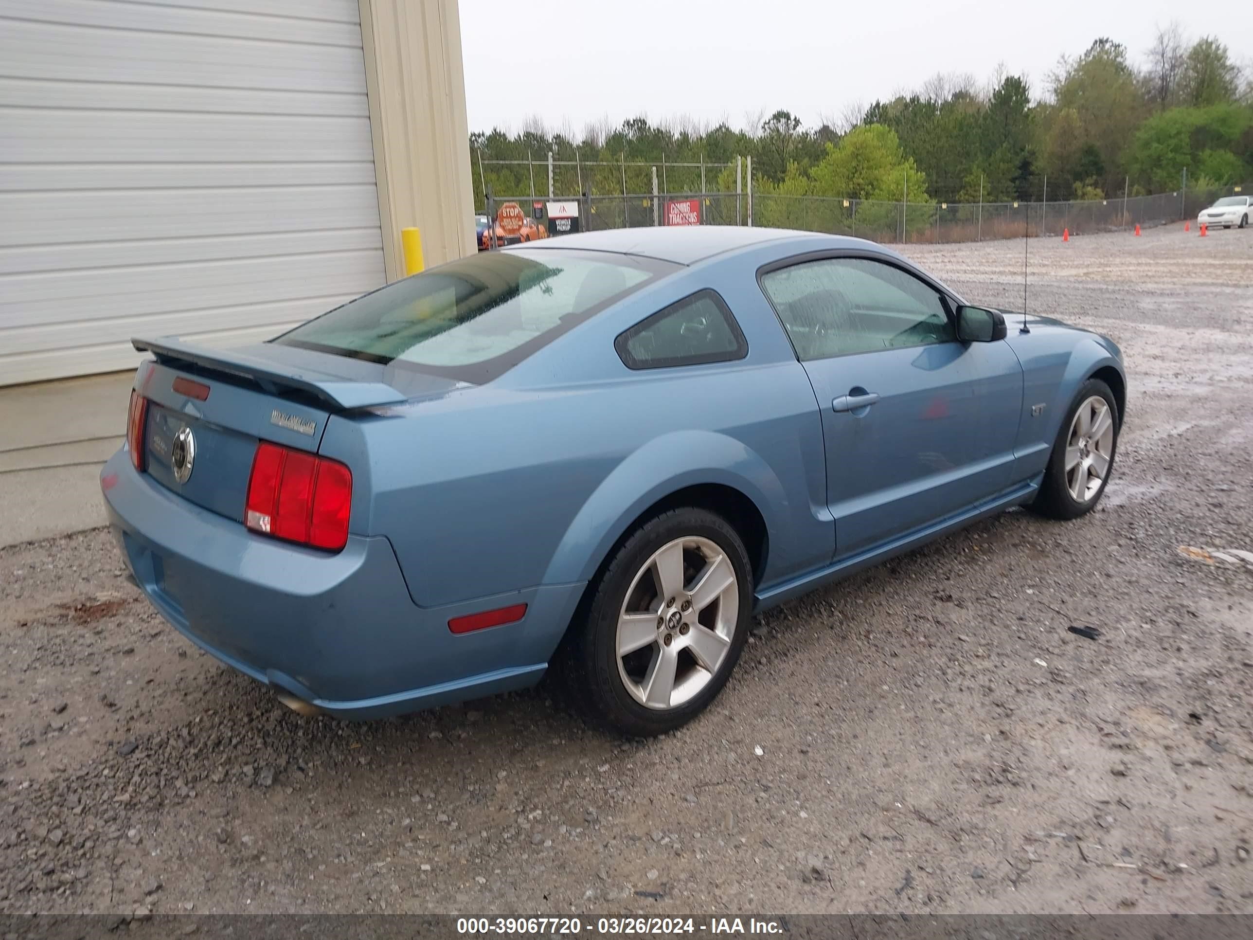 Photo 3 VIN: 1ZVHT82H765265017 - FORD MUSTANG 