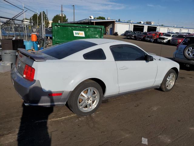 Photo 2 VIN: 1ZVHT82HX75266745 - FORD MUSTANG GT 