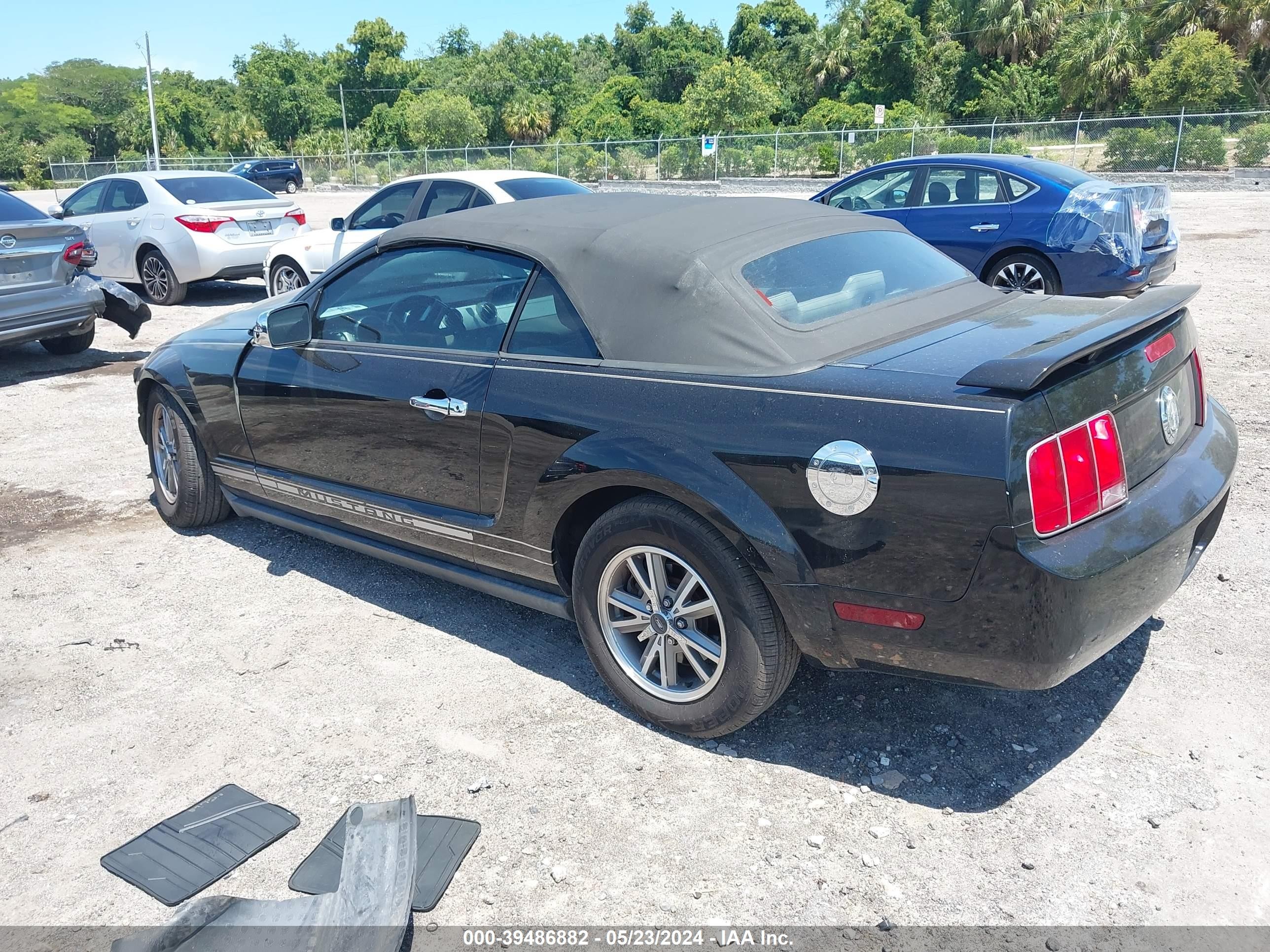 Photo 2 VIN: 1ZVHT84N155192602 - FORD MUSTANG 