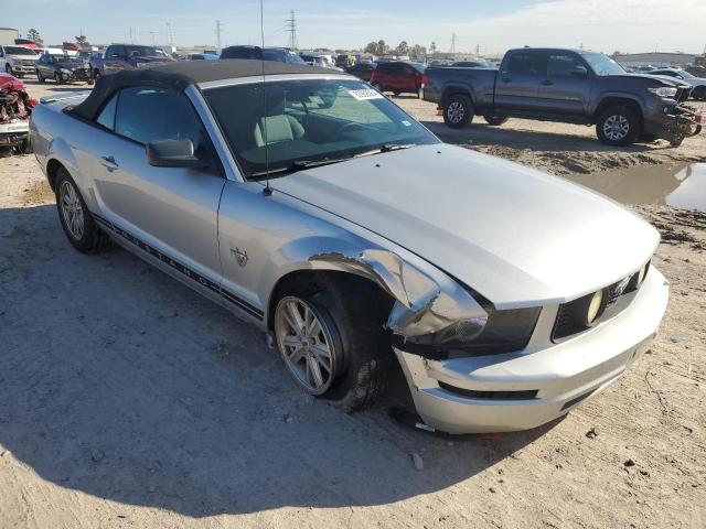 Photo 3 VIN: 1ZVHT84N495110738 - FORD MUSTANG 