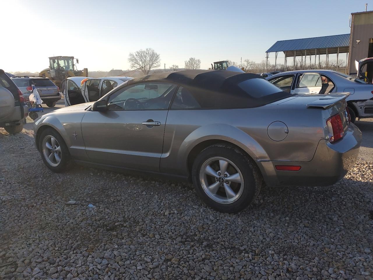 Photo 1 VIN: 1ZVHT84N585159834 - FORD MUSTANG 